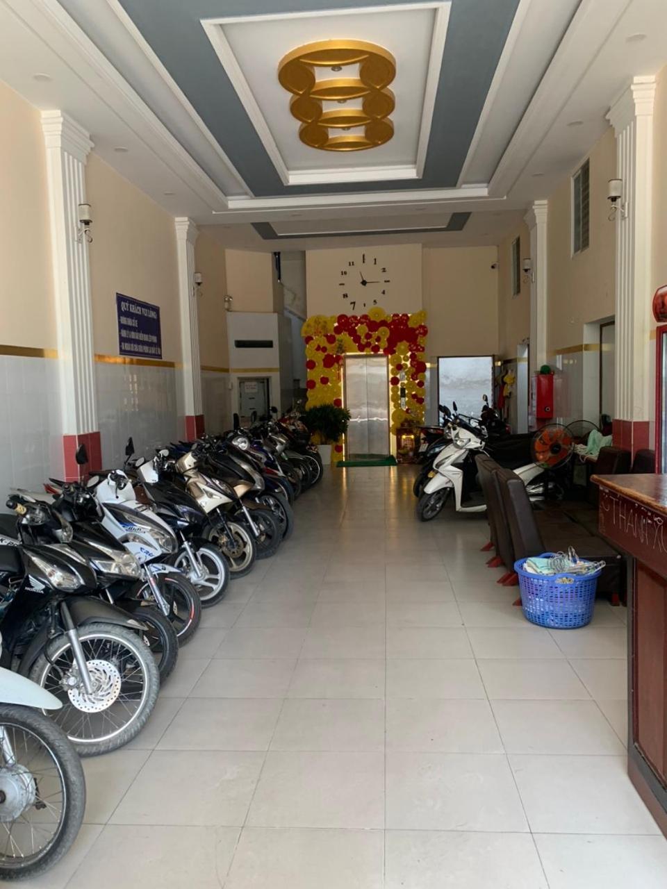 Nha Nghi Thanh Xuan- Co Cho Thue Xe May Va Xuat Hoa Don Ap Dong An Exterior foto